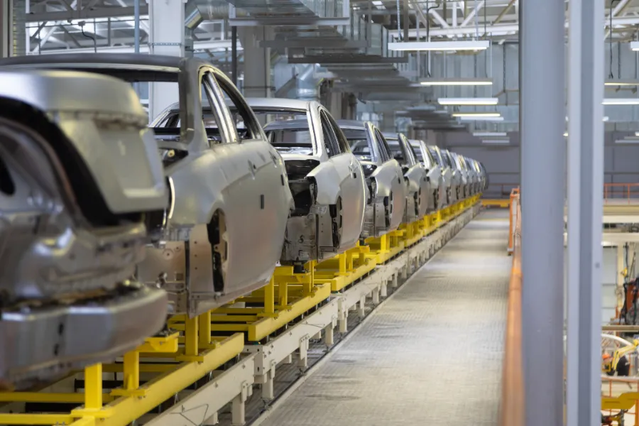 Choosing the Right Shop for Frame Straightening in Glendale, AZ